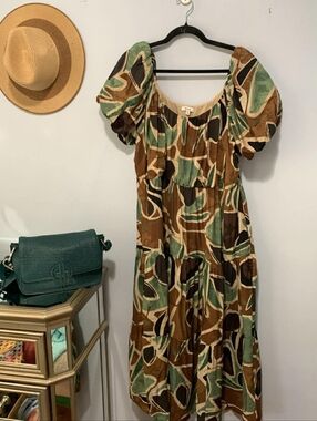 Reitmans Boho Puff-Sleeve Midi Dress in Brown & Green